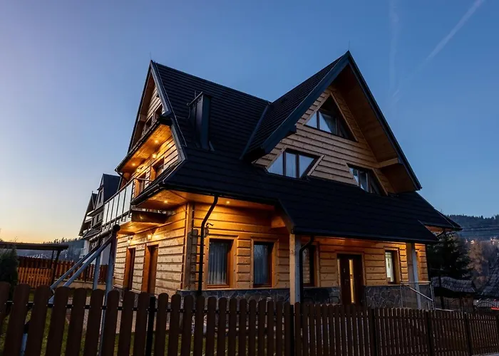 Aplit 2 Guest House